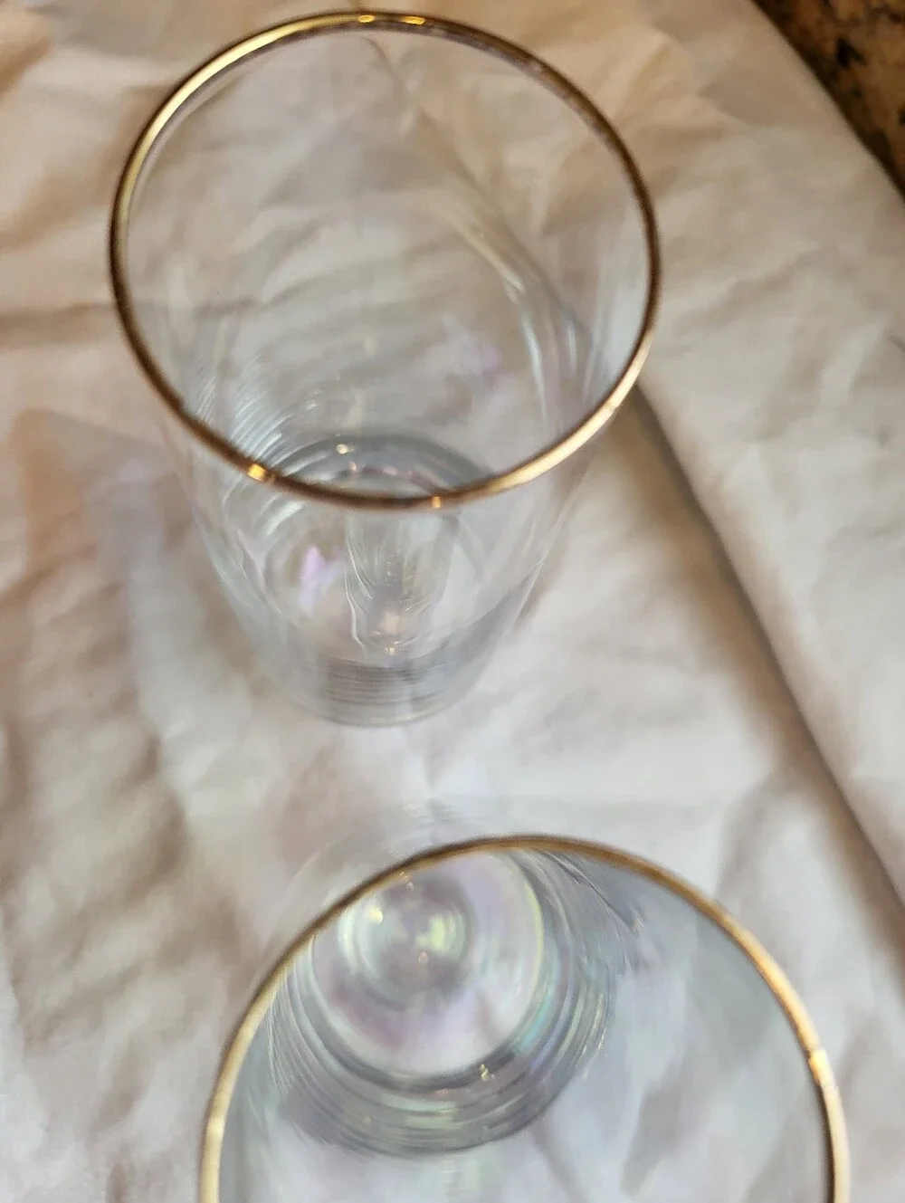 N/A elegant iridescent